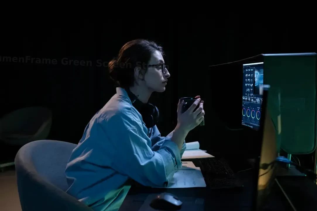 LumenFrame Green Screen Studio 11